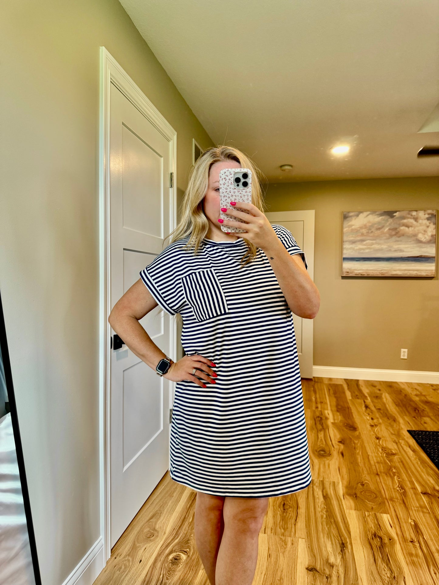 Julie - Crewneck T-Shirt Dress - Navy/White