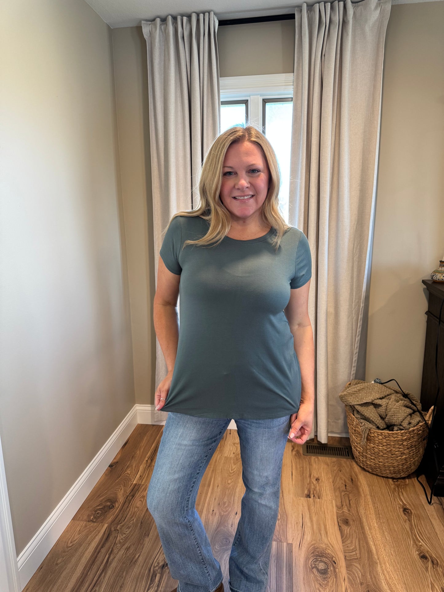 Dove - Flowy Round Hem Tee