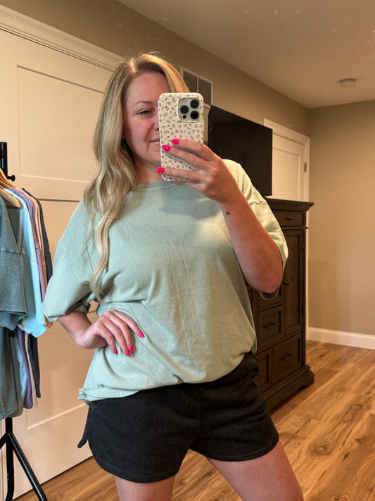 Nina - Oversized Mineral Wash T-Shirt - Sage