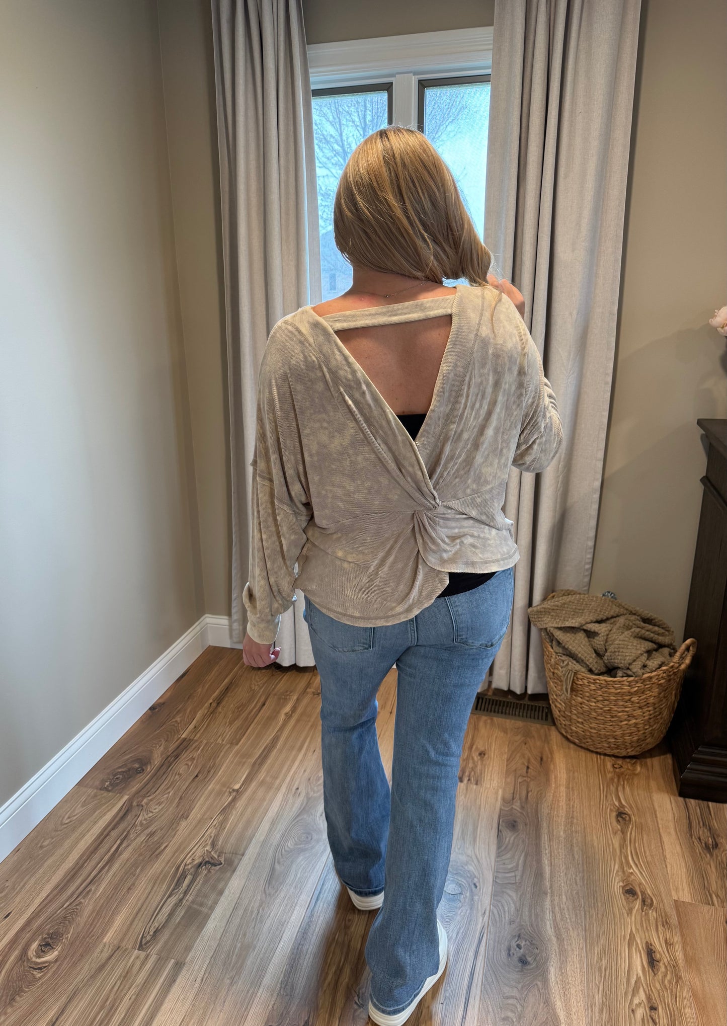 Lyla - Twist Back Ribbed Long Sleeve Top